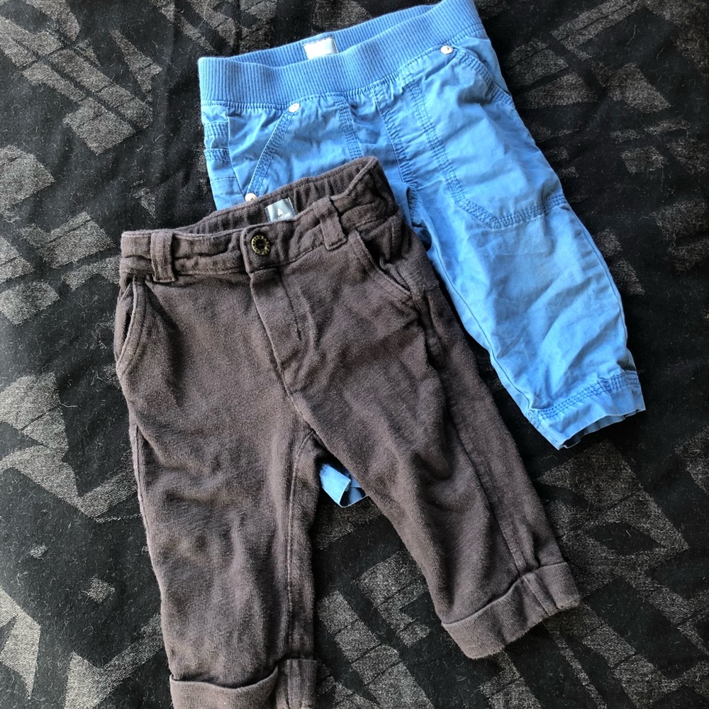 Baby gap: Lot of 2 pairs of pants 6-12 months